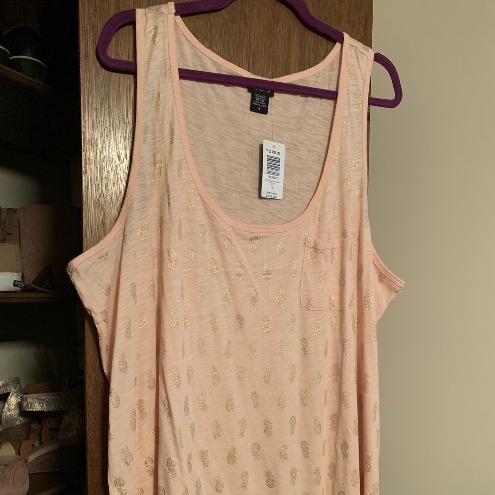 Torrid Tank Top with Gold Pineapple Print 3X NWT